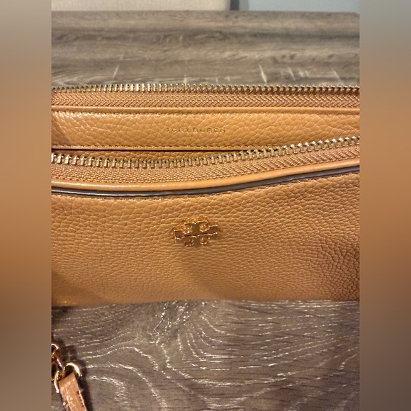 Tory Burch Carter Slim Crossbody, Tan - Picture 3 of 16
